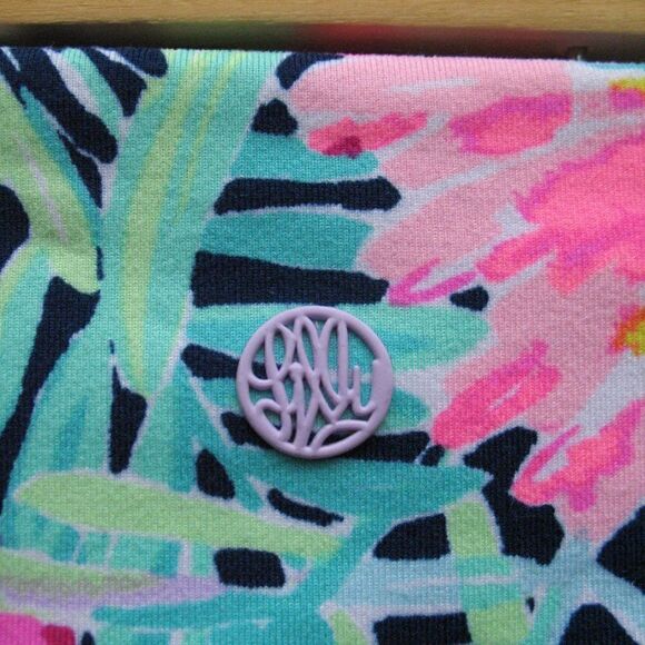 Lilly Pulitzer Luxletic Weekend Cropped Leggings - Picture 10 of 12